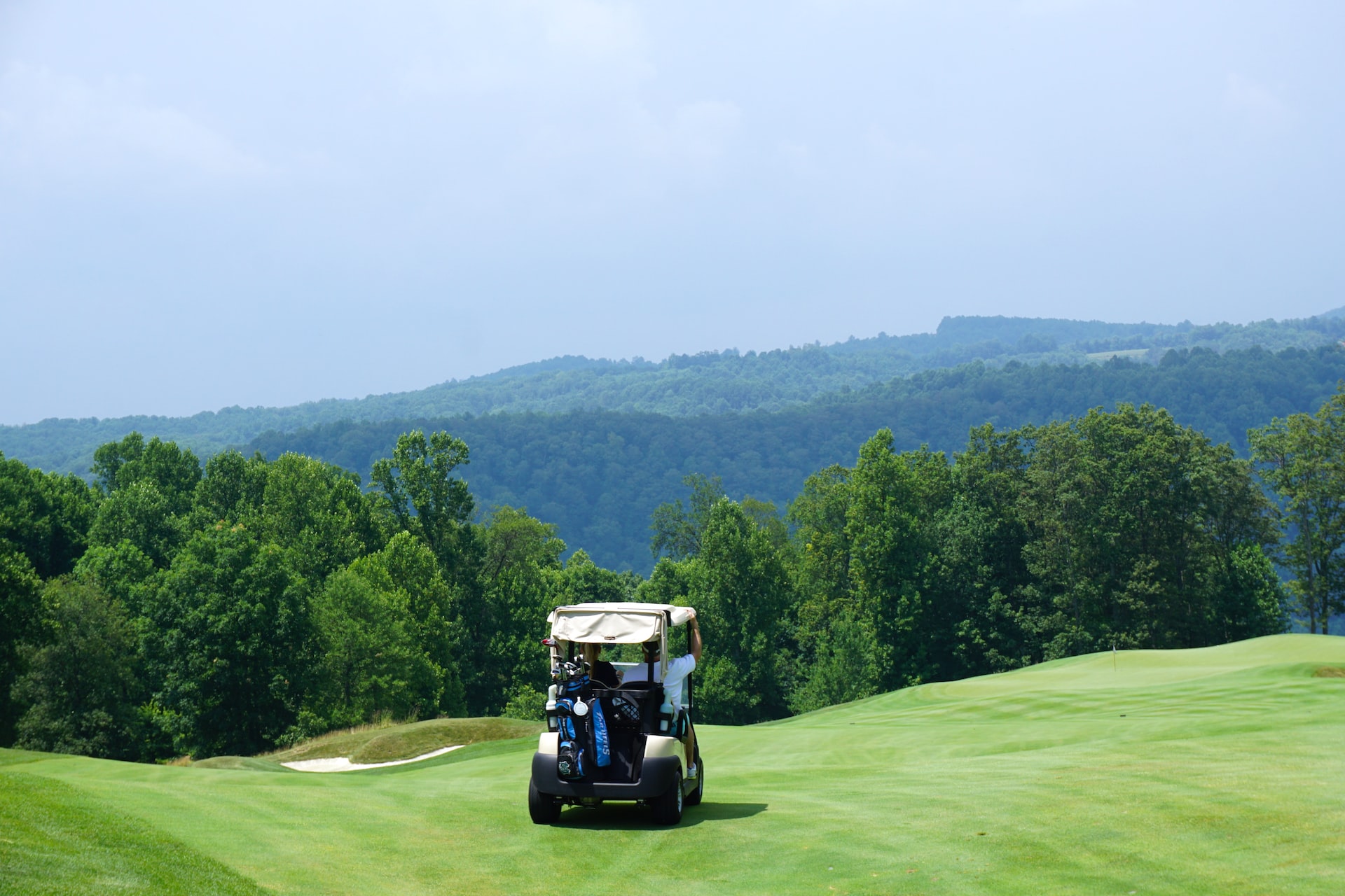 Read more about the article Nettikasinot voivat tuoda tekemistä tauolle golfin pelaamisen aikana
