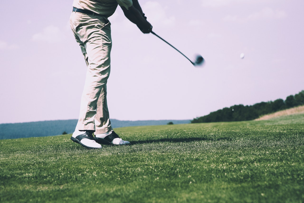 You are currently viewing Golf vedonlyönti – helppo aloittelijan opas menestykseen